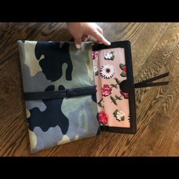 Bellamy Clutch - Camo - Picture 4 of 6